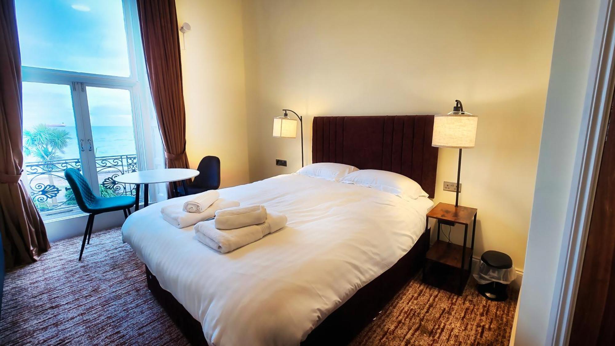 Carlton Hotel 韦茅斯 外观 照片