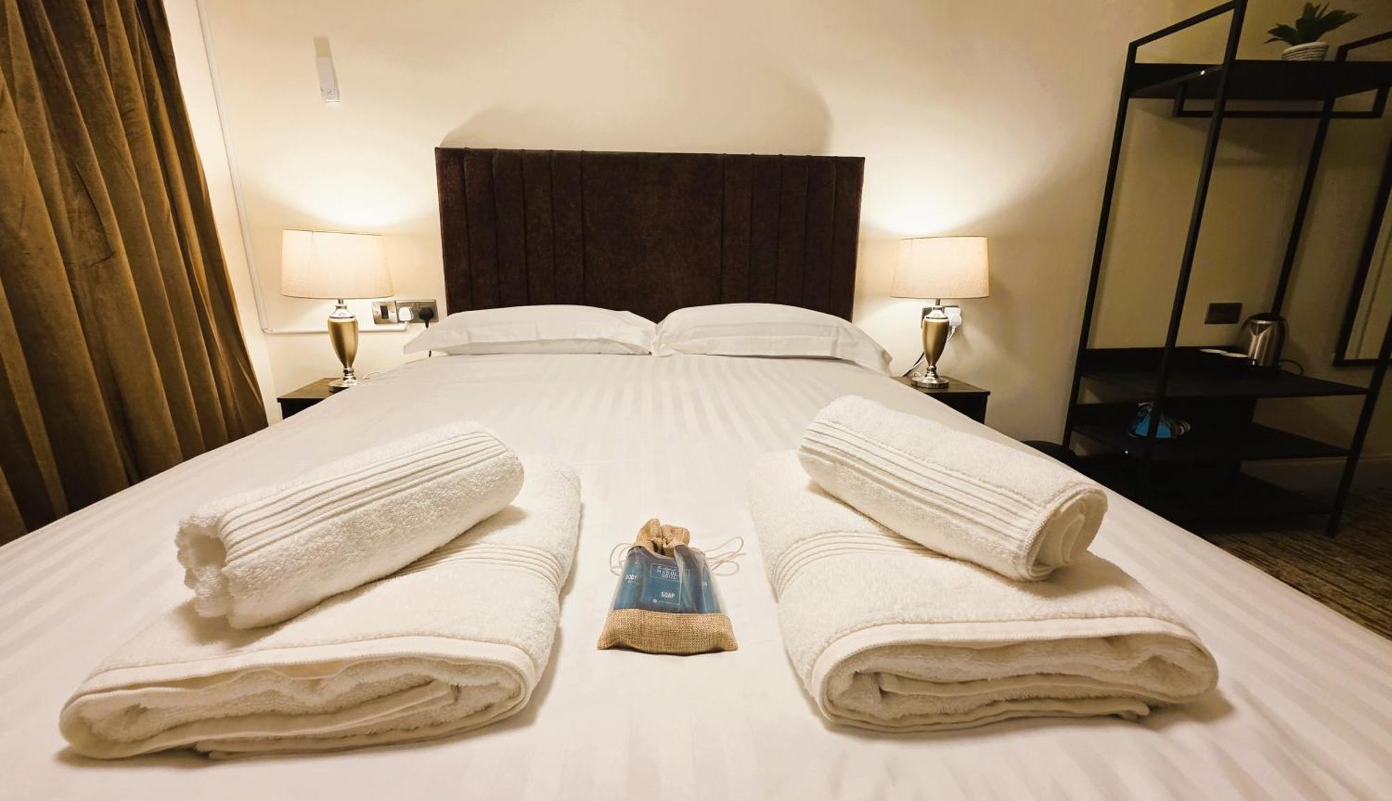 Carlton Hotel 韦茅斯 外观 照片